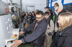 Zwiedzanie Laboratorium Badań Materiałów dla Przemysłu Lotnczego,