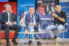 Od lewej: M. Furman, J. Jędrzejowski, dr inż. T. Żabiński,