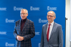 Od lewej: prof. PRz Lesław Gniewek, Maciej Karasiński
