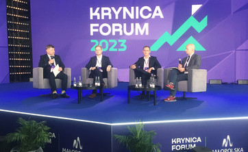 Uczestnicy panelu. Pierwszy z lewej prof. P. Koszelnik,
